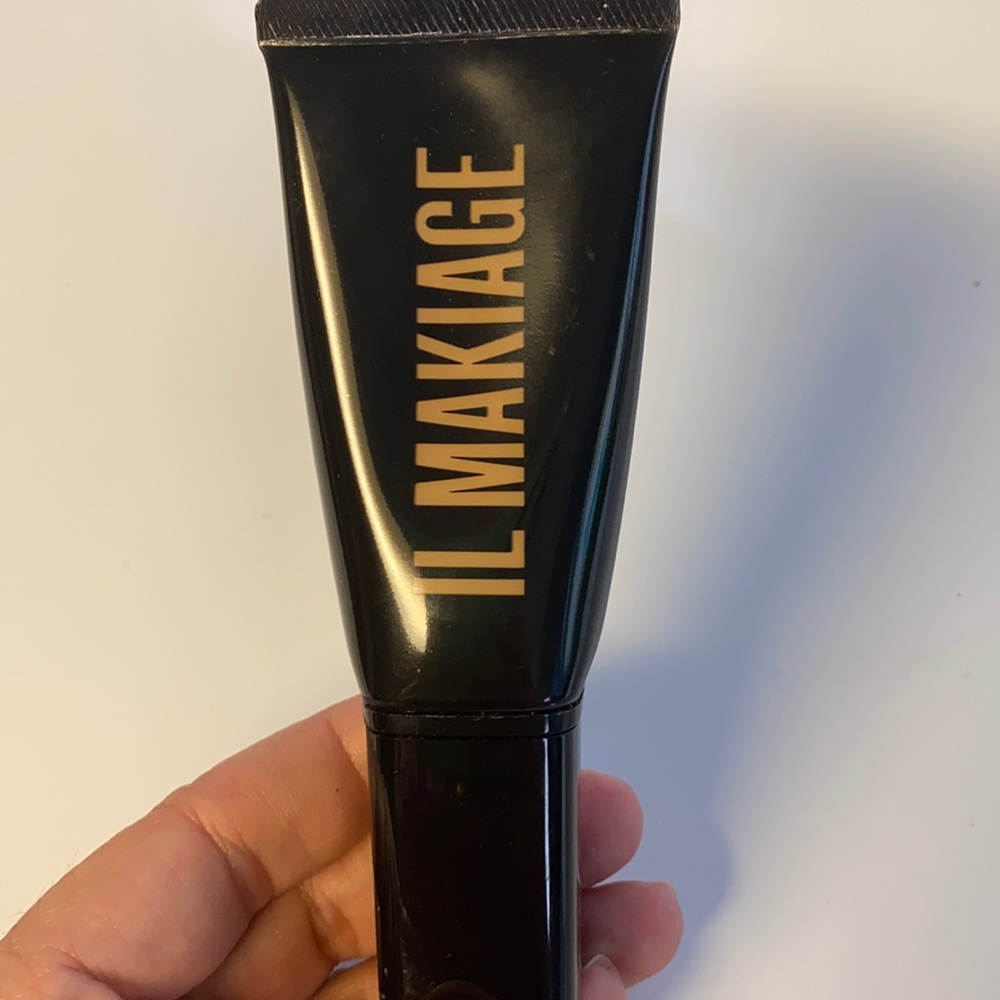 IL Makiage Foundation #060